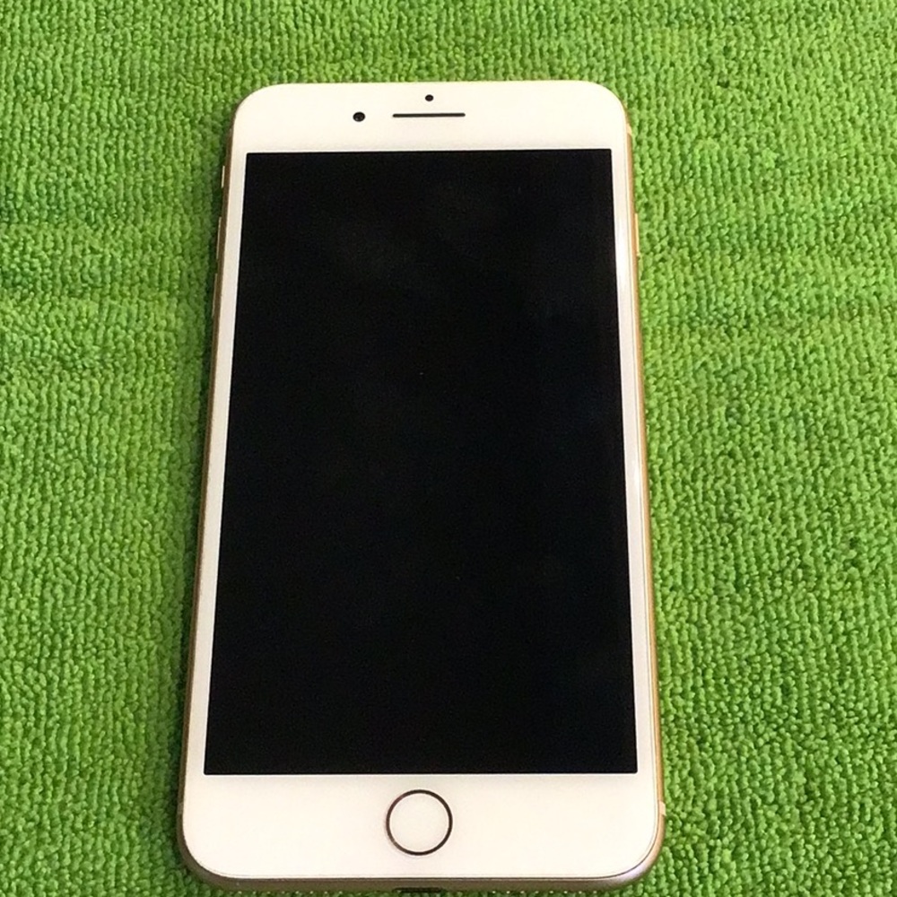 iPhone 8 Plus 64 GB Unlocked